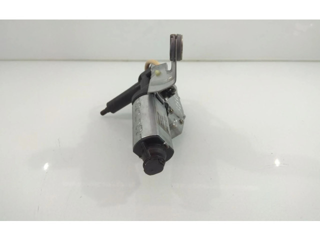 Моторчик заднего дворника 8638163    Volvo XC90