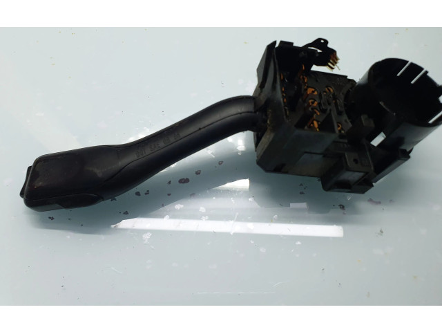 Руль Volkswagen Golf IV 1998 - 2005 года 8L0953513J, 202854ATW