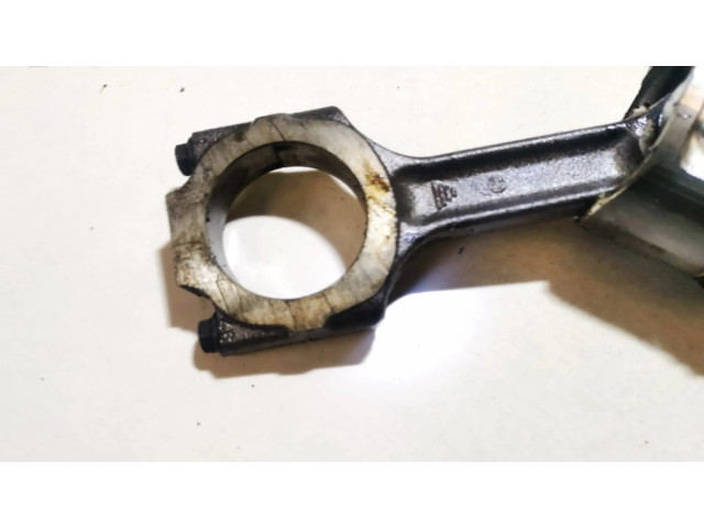 Píst Alfa Romeo 156 pro naftový motor 1.9