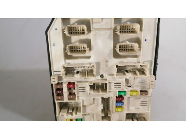 Блок предохранителей 284B63007R Renault Master III