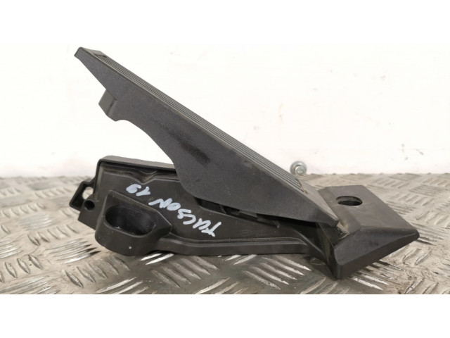 Педаль акселератора