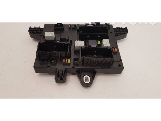 Pojistková skříňka 13449202 Opel Zafira C 2016