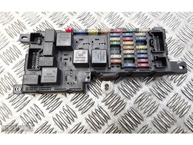 Турбина Блок предохранителей Volvo S80 9494207, 518322003