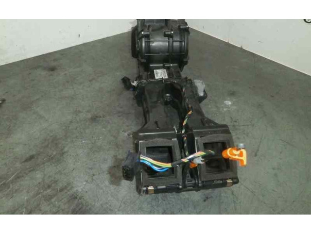 Вентилятор печки    8200434758, 52492663A   Renault Vel Satis