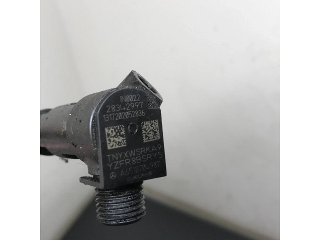 Vstřikovač A6510704987, 28342997 Mercedes-Benz E W212 pro naftový motor 2.1 . .