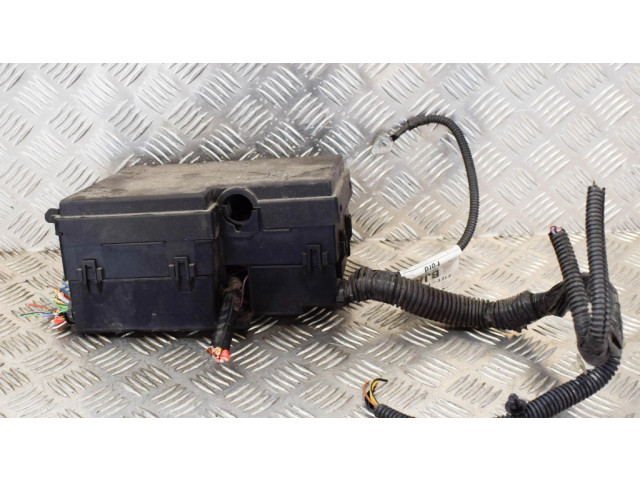 Блок предохранителей  AV6T14A067AD, F1FT14K733BJA   Ford Focus    