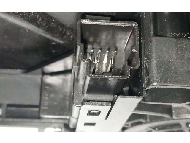 Píst 31301556   Volvo V40    D5204T6 