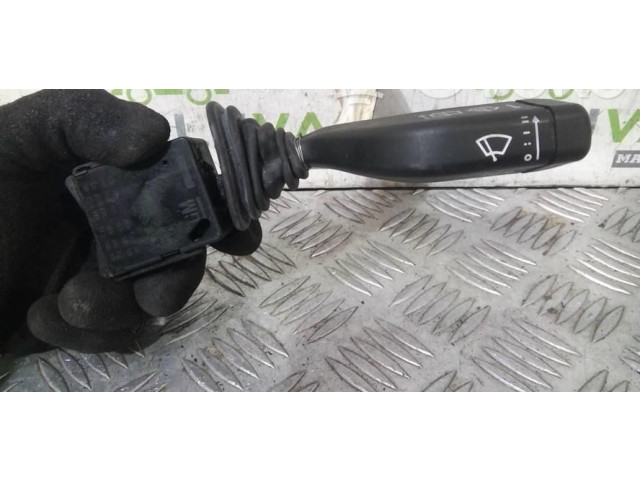 Ручка стеклоочистителей 9185417 Opel Meriva A