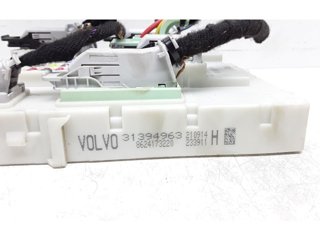 Блок предохранителей 31394963 Volvo V40