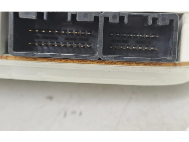 Přístrojová deska Mazda 323 2000