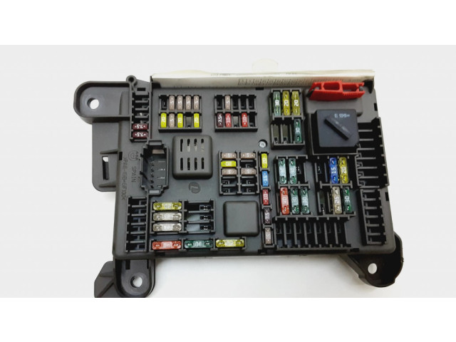 Блок предохранителей 518954020A BMW X5 E70