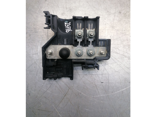 Pojistková skříňka 4F0941824 Audi A6 S6 C6 4F 2006