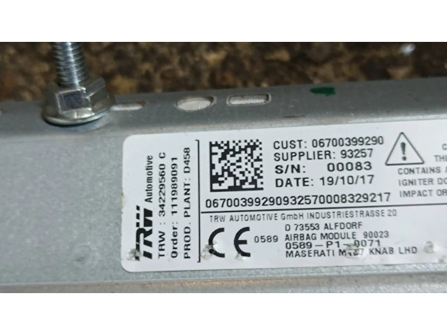 Подушка безопасности для колен 06700399290 Maserati Ghibli