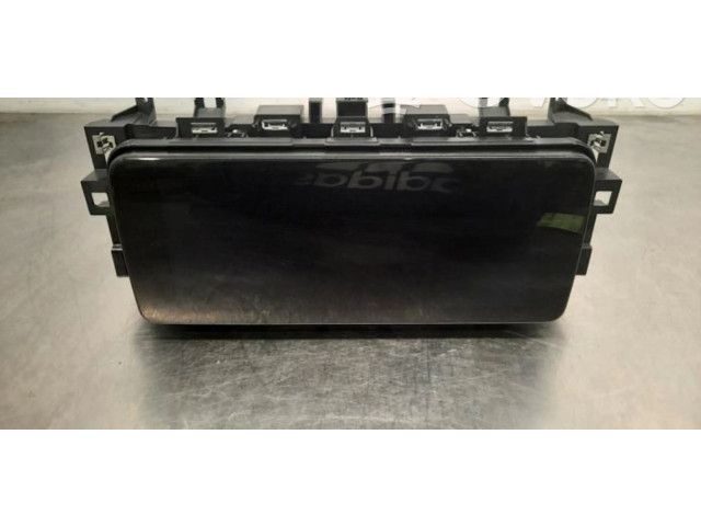 Экран/ дисплей / маленький экран JPLA19C279AD   Toyota Corolla E70 2018