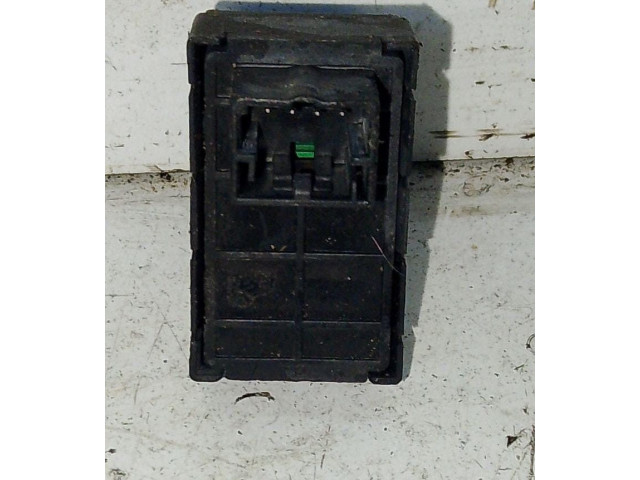 Подушка безопасности в сиденье    Fiat 500L