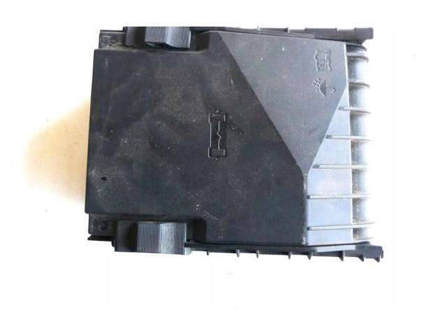 Блок предохранителей  1K0937125A   Volkswagen Touran I    