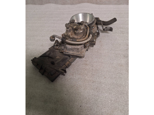 Топливная рампа    Audi 80 90 S2 B4  