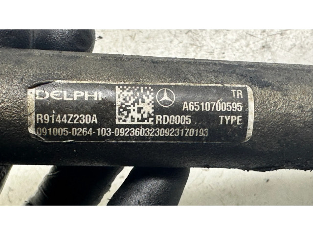 Vstřikovač A6510700101, 9424A020A Mercedes-Benz E W212 pro naftový motor 2.2