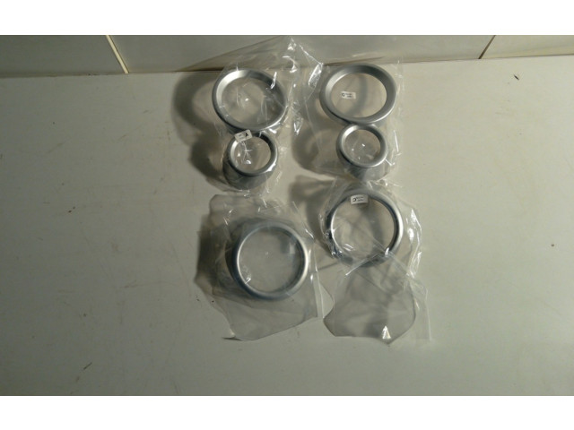 Замок багажника MZ314259 Mitsubishi Colt 2004 - 2008 года