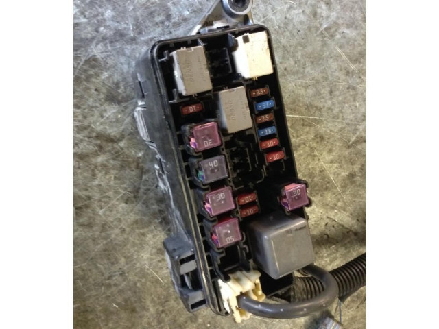 Блок предохранителей Daihatsu Cuore
