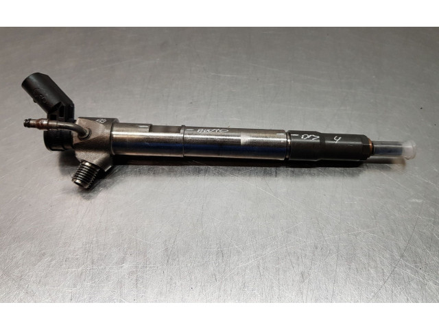 Форсунка 338002U000    KIA Ceed  D4FE 