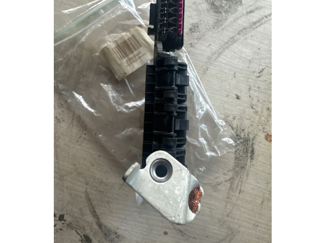 Рулевая рейка  Блок предохранителей 5J0937548   Skoda Roomster (5J) 2006 - 2015 года