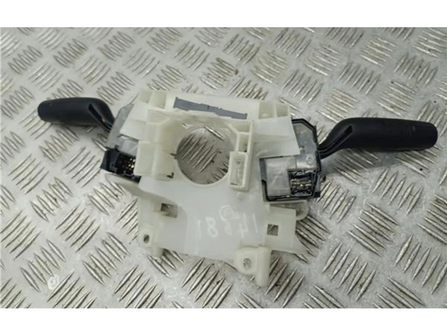 Ручка поворотов/ фонарей 17D682, 17D682 Mazda 3 II