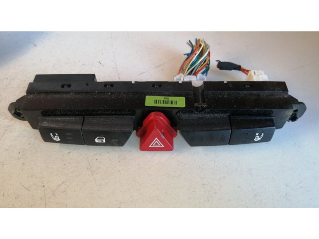 Включатель аварийных фонарей