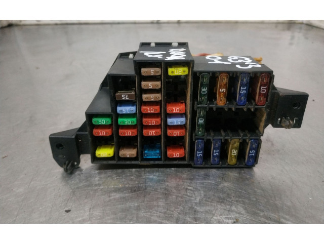 Блок предохранителей 7703297597 Dacia Sandero