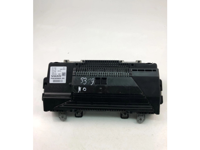 Панель приборов 32320603AA   Volvo XC90       