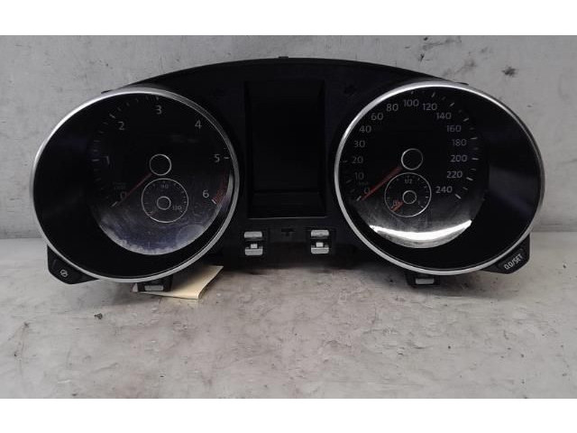 Панель приборов 5K0920870C Volkswagen Golf VI