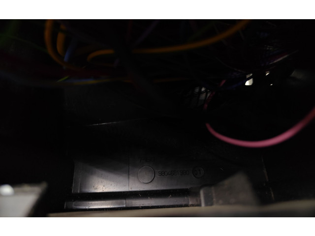 Блок предохранителей 9804681980 Citroen Berlingo