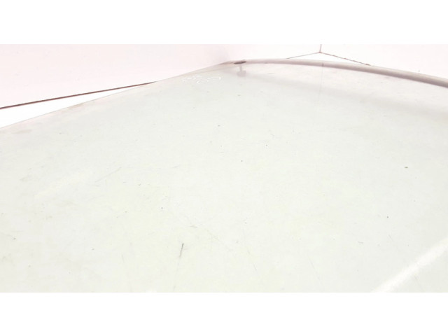 Основное стекло задних дверей