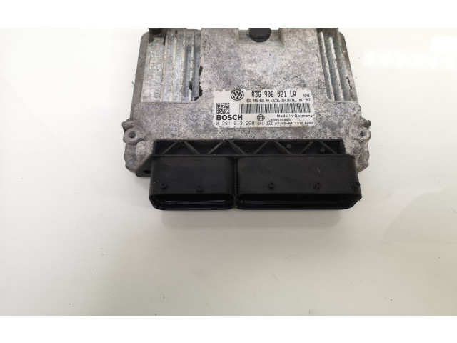 Řídící jednotka 03G906021LR, 0281013260 Volkswagen PASSAT B6 2006