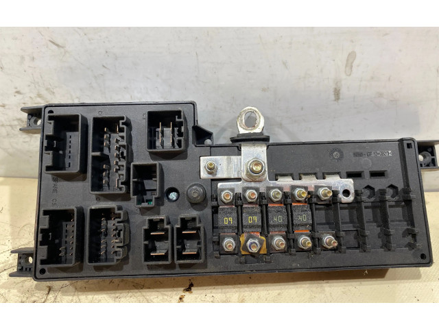 Блок предохранителей  30728008, 518828108   Volvo V70    