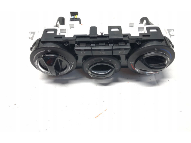 Блок управления климат-контролем    Peugeot 2008 I