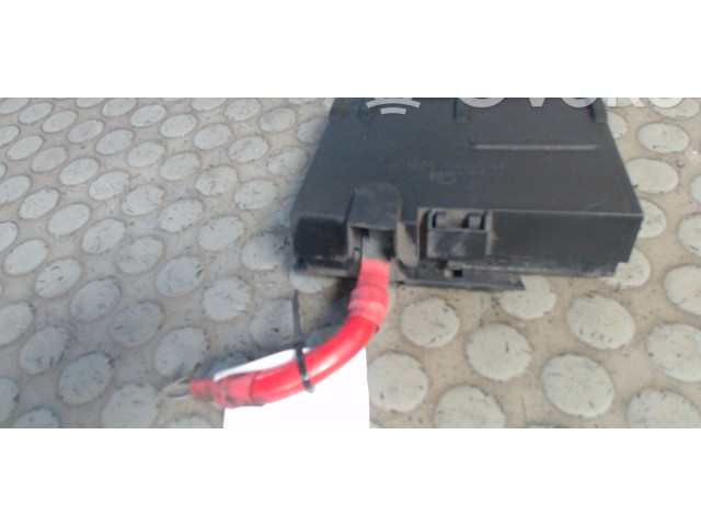 Блок предохранителей  1238396   Ford Fusion    