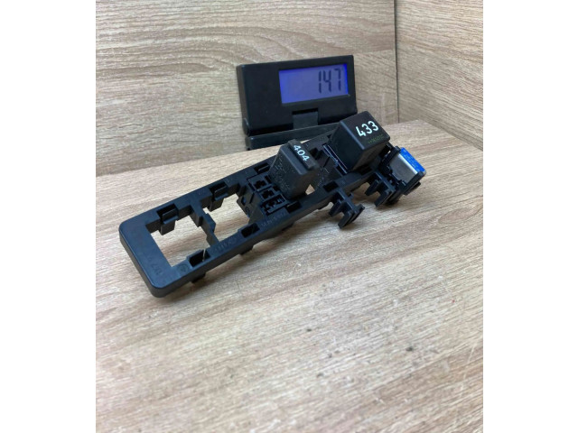 Pojistková skříňka 1K2937503A, 4B0937527 Volkswagen PASSAT B8 2015