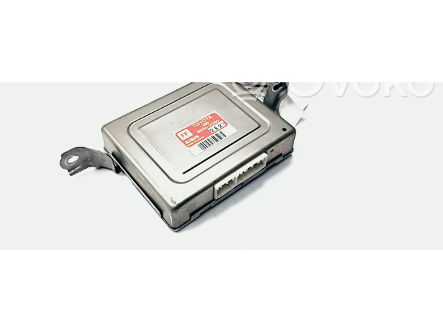 Блок управления АБС    Toyota Carina T190