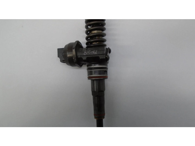 Форсунка 038130073BA, 038130073Q Volkswagen PASSAT B5.5 для дизельного двигателя 1.9