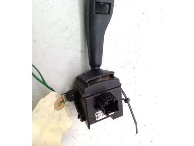 Ручка стеклоочистителей 8363669 Volkswagen Caddy