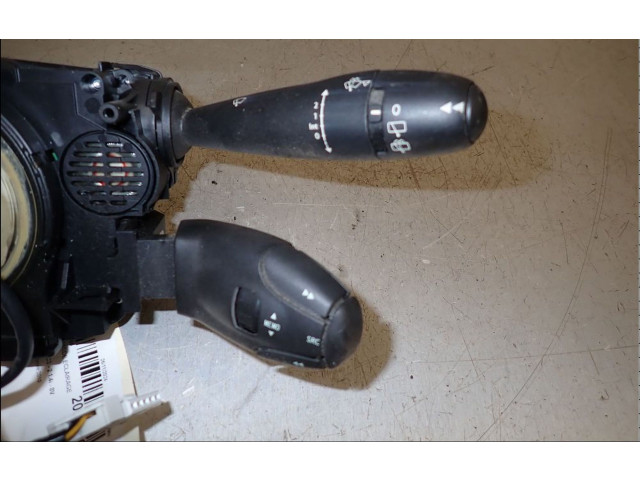 Vstřikovací lišta Citroen C3 KF01