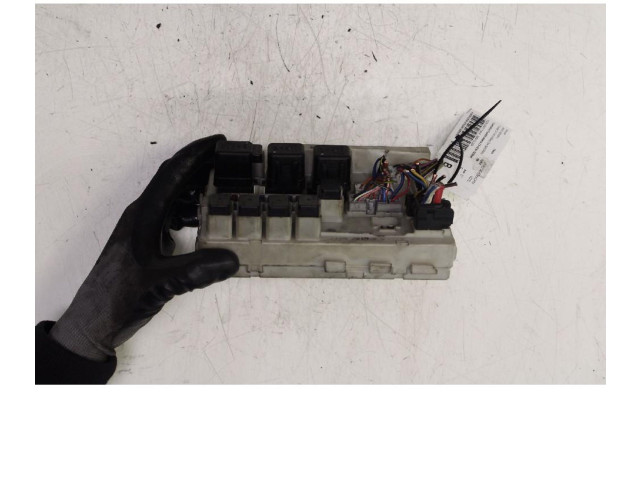 Блок предохранителей 243811BU0A   Infiniti FX    