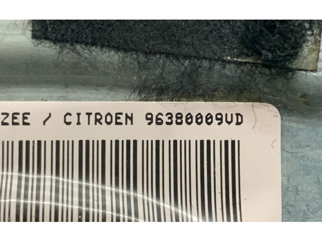 Подушка безопасности водителя CA100522ZEE, 96380009VD Citroen C2