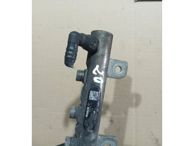 Vstřikovací lišta 0445214119 Chrysler Grand Voyager V