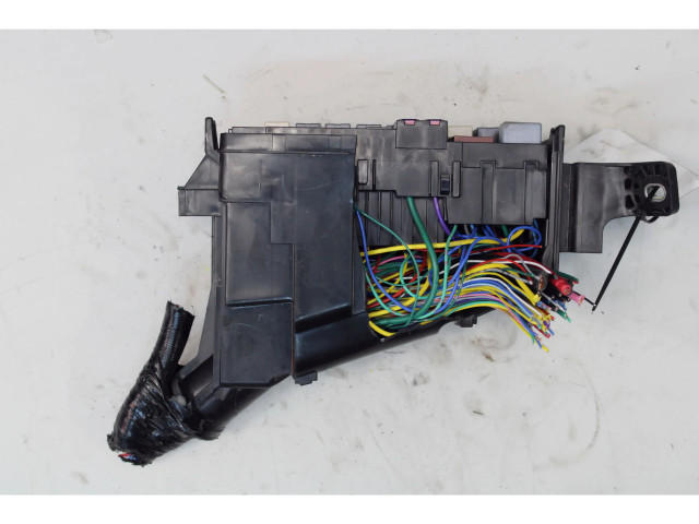 Блок предохранителей    Honda HR-V    