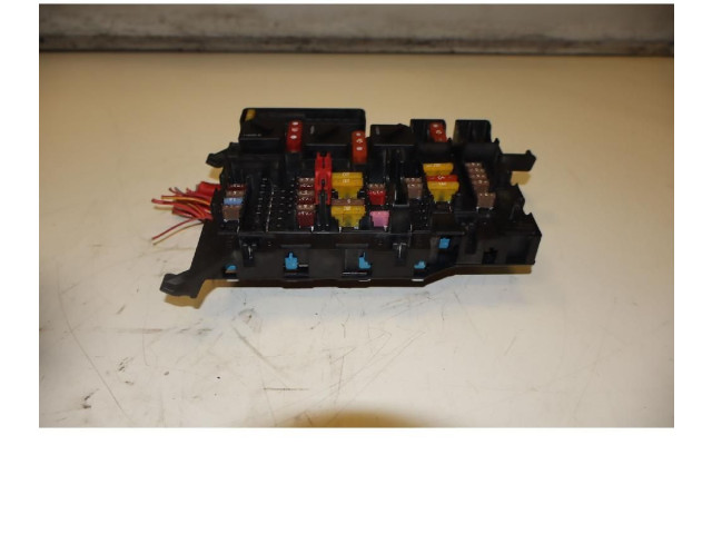 Поршень Блок предохранителей B38A15A 927035501  Mini Clubman F54  