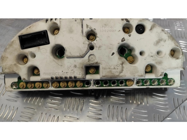 Přístrojová deska Mercedes-Benz Sprinter W901 W902 W903 W904 2003 3319210087