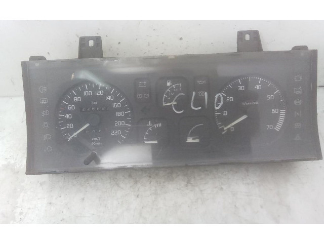 Панель приборов Renault Clio I