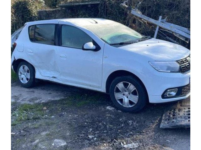 Генератор 231005933R Dacia Sandero